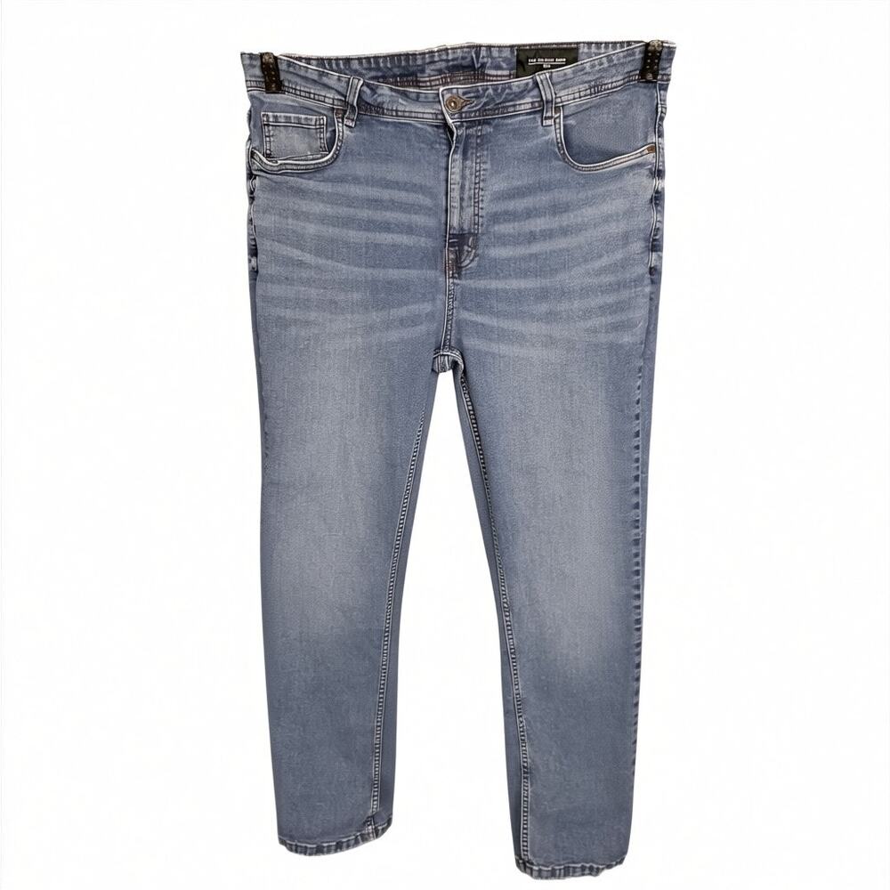 The Perfect Jean NYC Men's 42x32 Athletic Fit Medium Wash Jeans Distressed